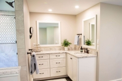 Bathroom 11f