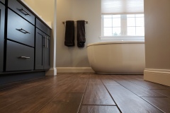 Bathroom 4b