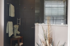 Bathroom 6b